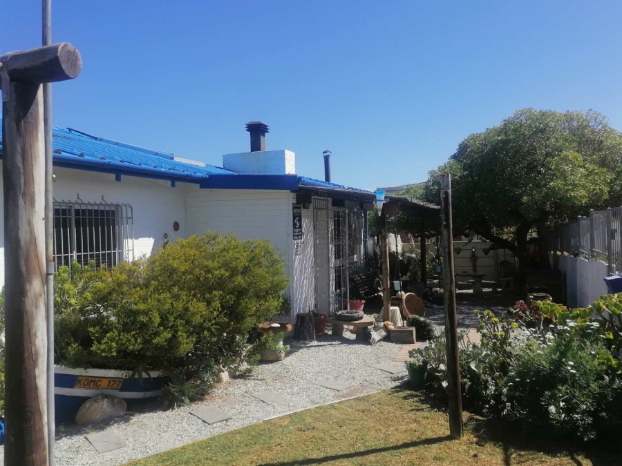 4 Bedroom Property for Sale in Pearly Beach Western Cape